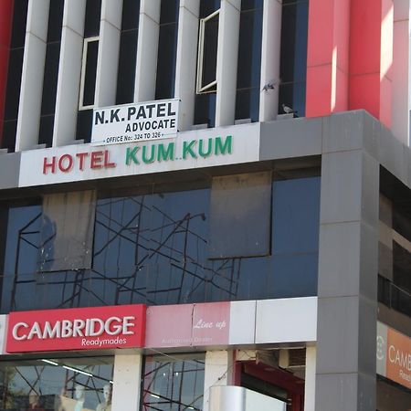 Hotel Kum Kum Adalaj Exteriör bild