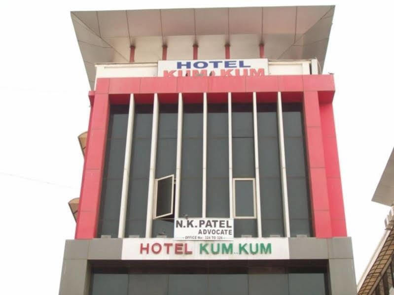 Hotel Kum Kum Adalaj Exteriör bild